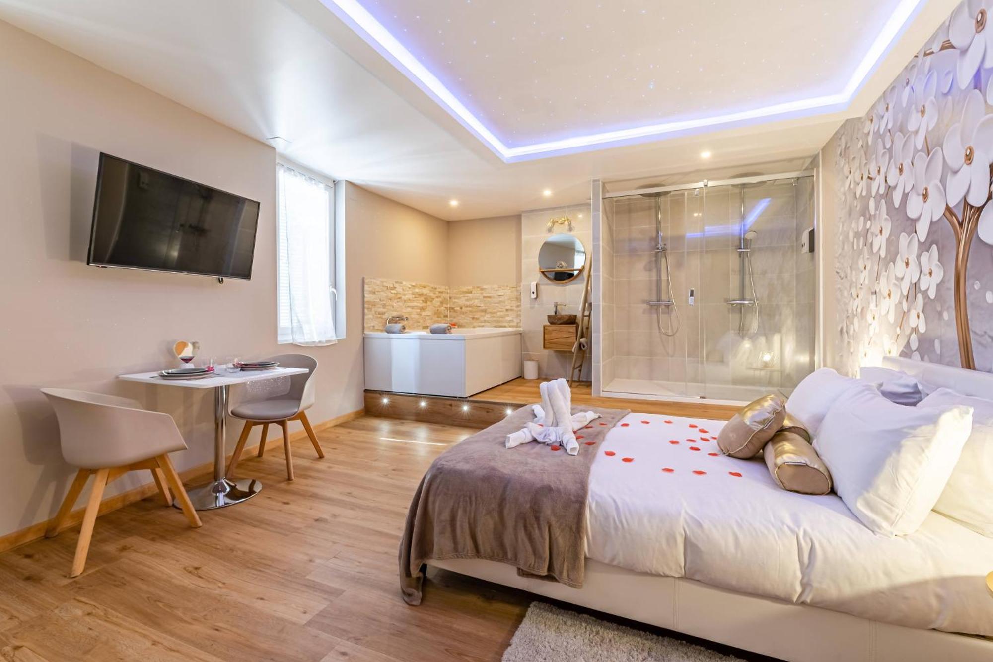Studio Love Room Spa Baignoire Double La Ciotat Centre Port Dış mekan fotoğraf