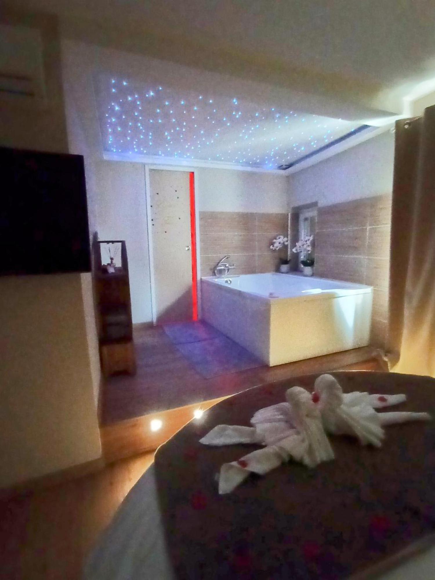 Studio Love Room Spa Baignoire Double La Ciotat Centre Port Dış mekan fotoğraf