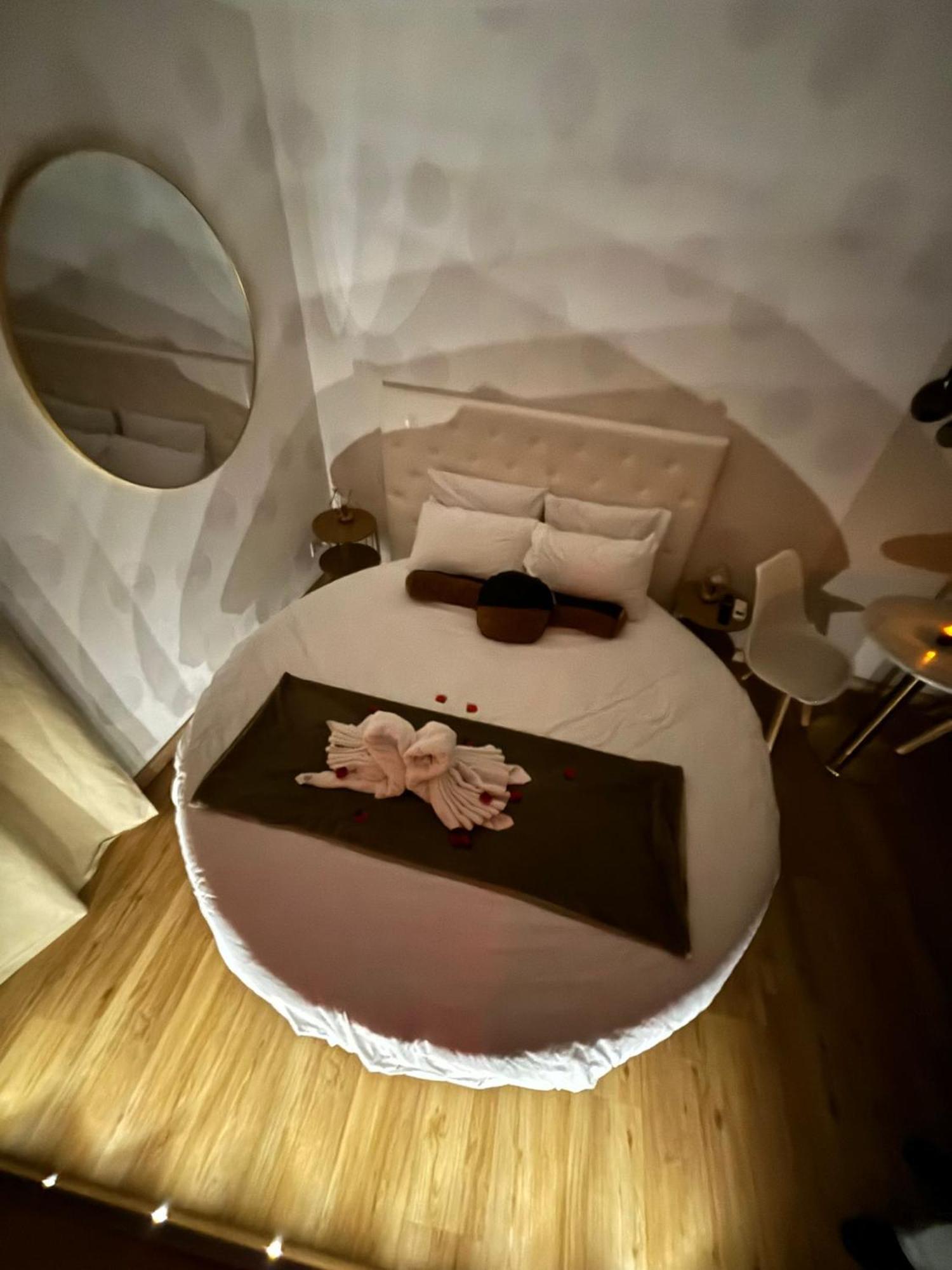 Studio Love Room Spa Baignoire Double La Ciotat Centre Port Dış mekan fotoğraf